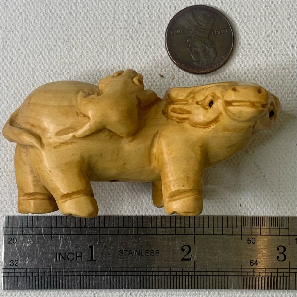 Ox Water Buffalo Netsuke Figurine Hand Carved Boxwood Wooden Animal Carving 2.8" - Picture 13 of 14